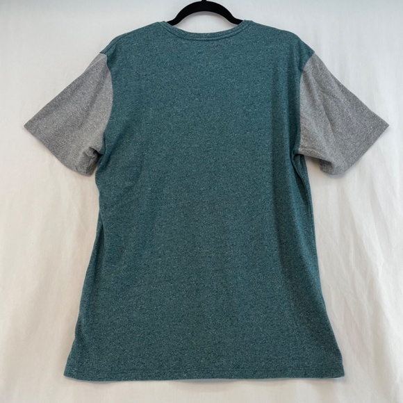 On The Byas Crew T-Shirt 3 Button Blue and Gray with Pocket Men’s Size Large - Picture 7 of 12